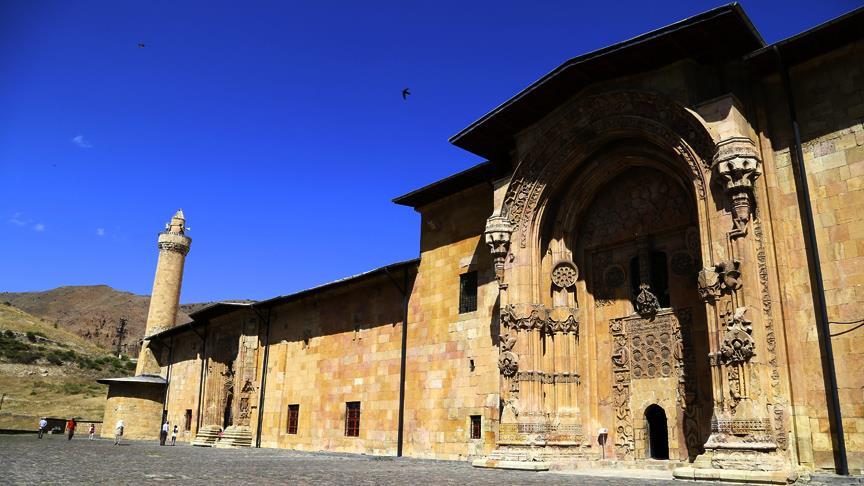 Divriği Ulu Cami ve Darüşşifası'nda restorasyona başlandı