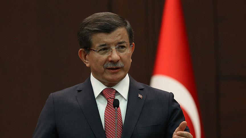 Başbakan Davutoğlu, Beşiktaş'ı tebrik etti