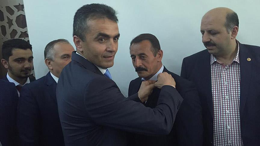 MHP'li belediye başkanı AK Parti'ye geçti