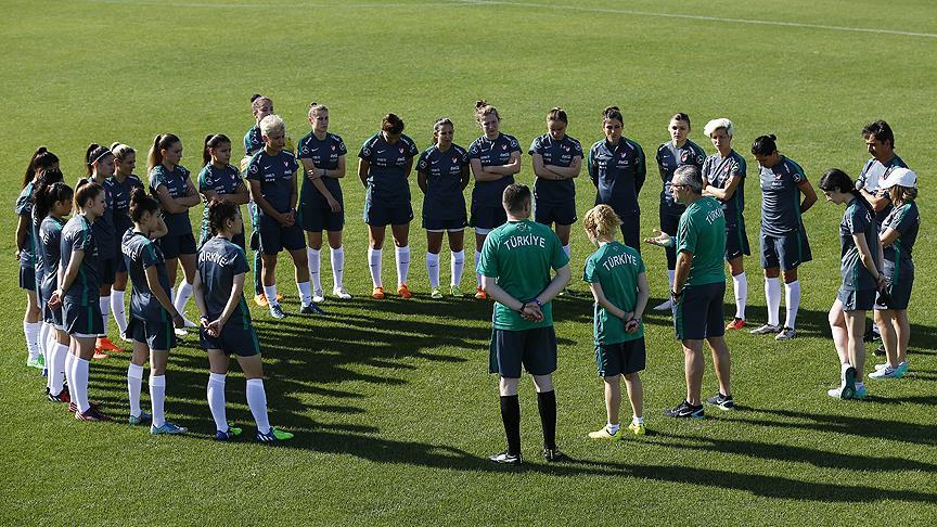 A Milli Kadın Futbol Takımı'nın Antalya kampı başladı