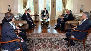 Başbakan Davutoğlu sivil toplum kuruluşu temsilcilerini kabul etti
