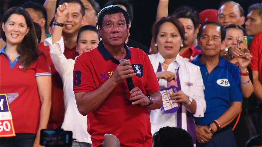Philippines’ Duterte offers cabinet posts to rebels