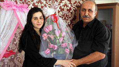 Bayılan hamile kadını  hastaneye yetiştiren şoföre plaket verildi 