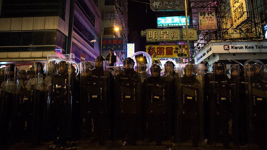 Hong Kong'da Çinli üst düzey yetkiliye protesto