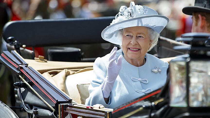 Queen says UK to continue Ukraine, Syria peace efforts