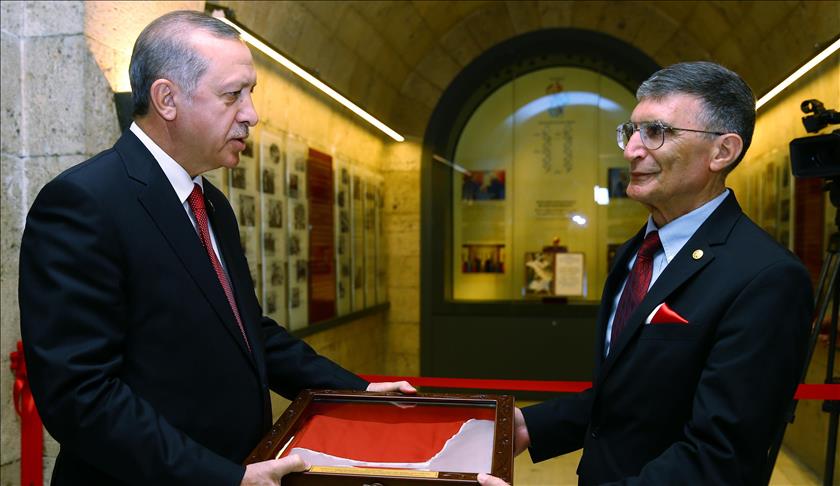 Turkish scientist takes Nobel medal to Ataturk memorial