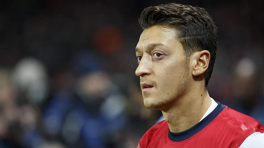 Arsenal'da yılın futbolcusu Mesut Özil