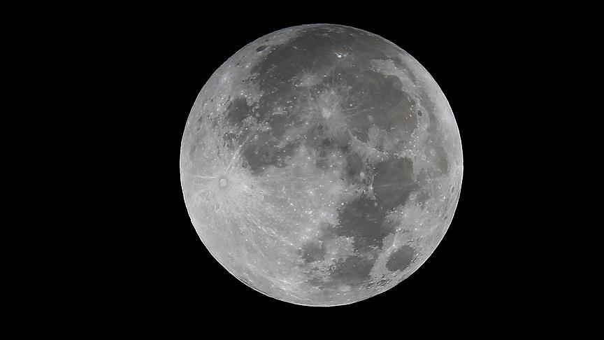 Apollo 11'in Ay'a iniş yönergeleri satıldı