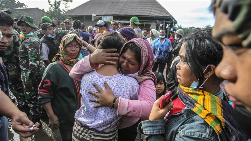 Indonésie: Six morts dans l’éruption du volcan Sinabung à Sumatra