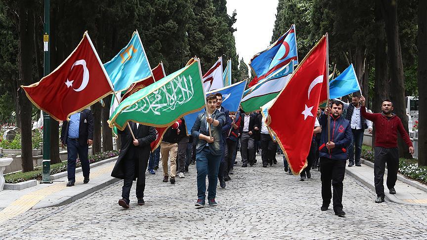 Alperen Ocakları'ndan polise ve askere destek yürüyüşü