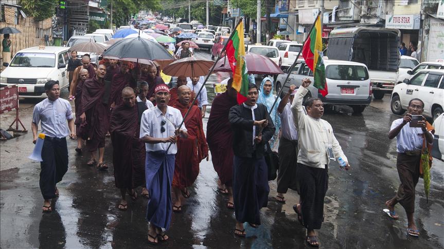 Monks again march in Myanmar to protest 'Rohingya'