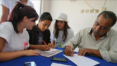 Roman çocuklara dilekçe yazmayı öğrettiler