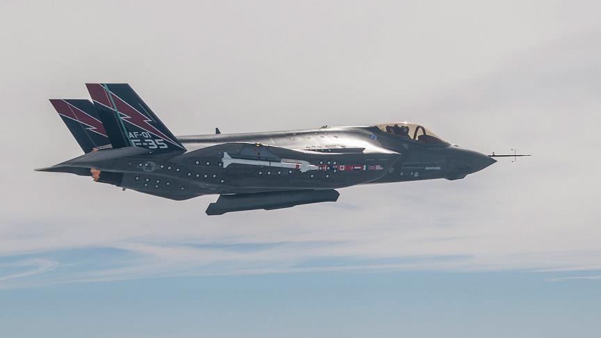 F-35 savaş uçakları test için Hollanda'da