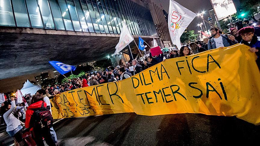 Protesters demonstrate against Brazil gov’t in Argentina