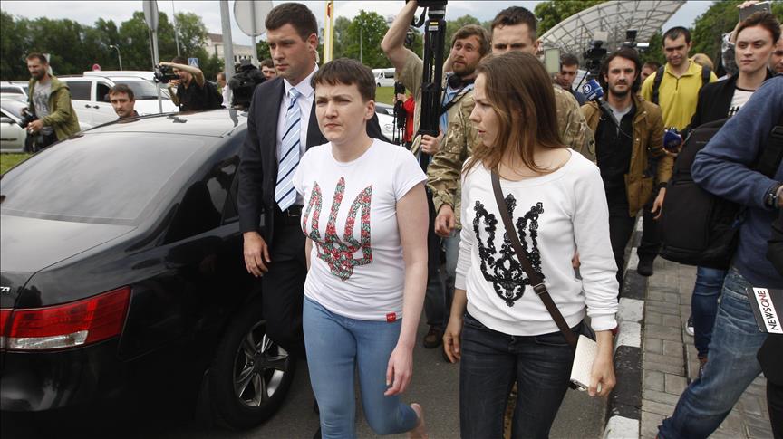 Надежда Савченко вернулась домой