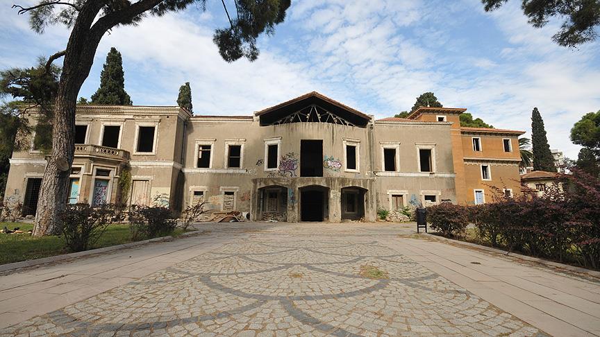 İzmir'in en büyük 'levanten köşkü'ne restorasyon