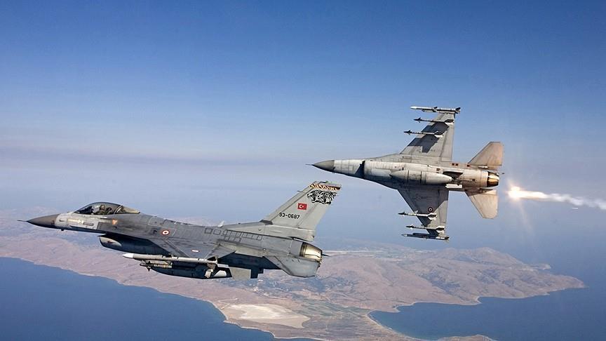 الطيران التركي يدمر مواقع لـ "بي كا كا" الإرهابية بشمال العراق