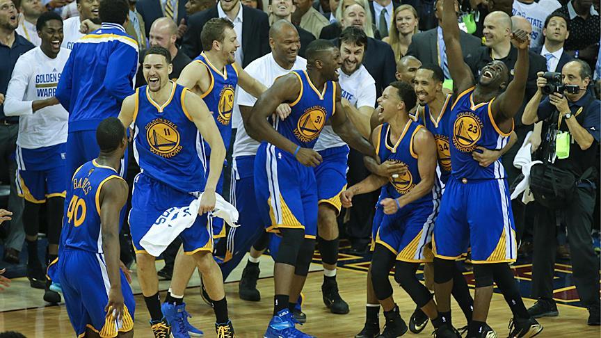 NBA Basketball: Warriors win on the road to tie series
