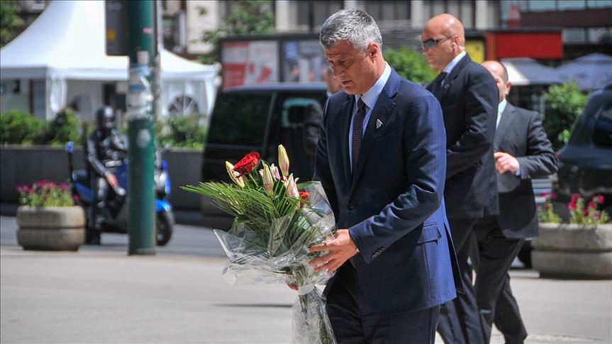 Tachi položio cvijeće na Spomen-obilježje ubijenoj djeci Sarajeva