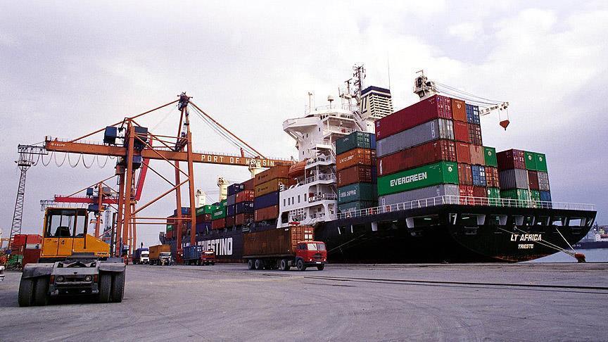 Turkey's foreign trade deficit improves in April