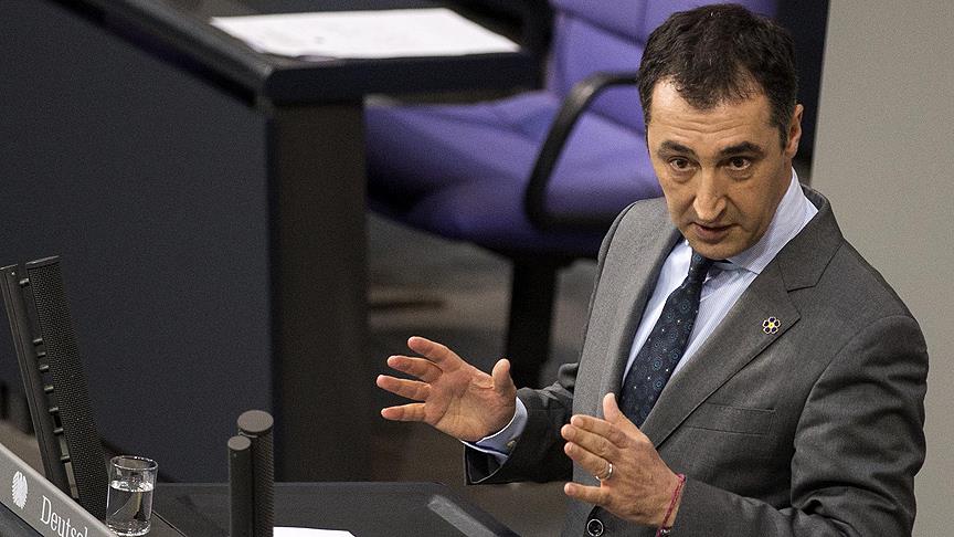Özdemir '1915' için söylediklerini unuttu