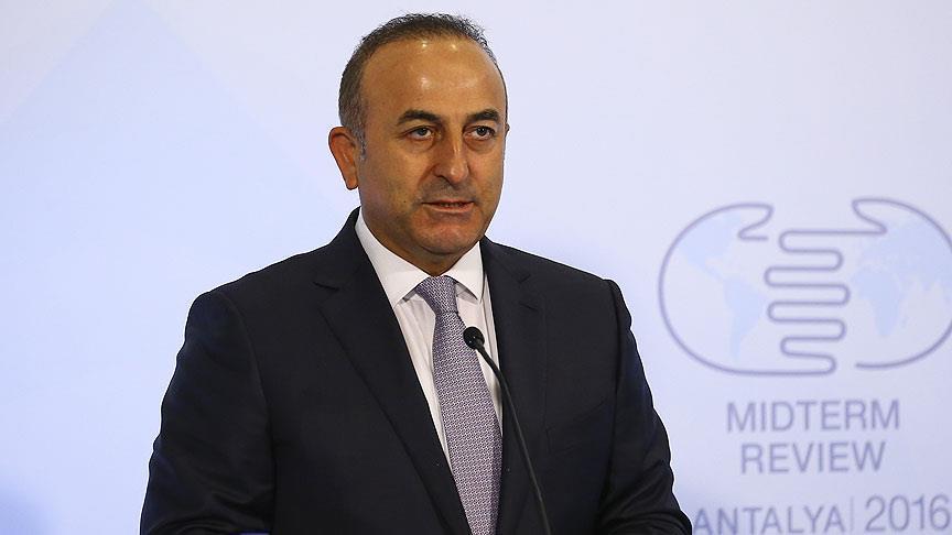 جاويش أوغلو يلوح بتعليق اتفاقية إعادة قبول المهاجرين مع أوروبا