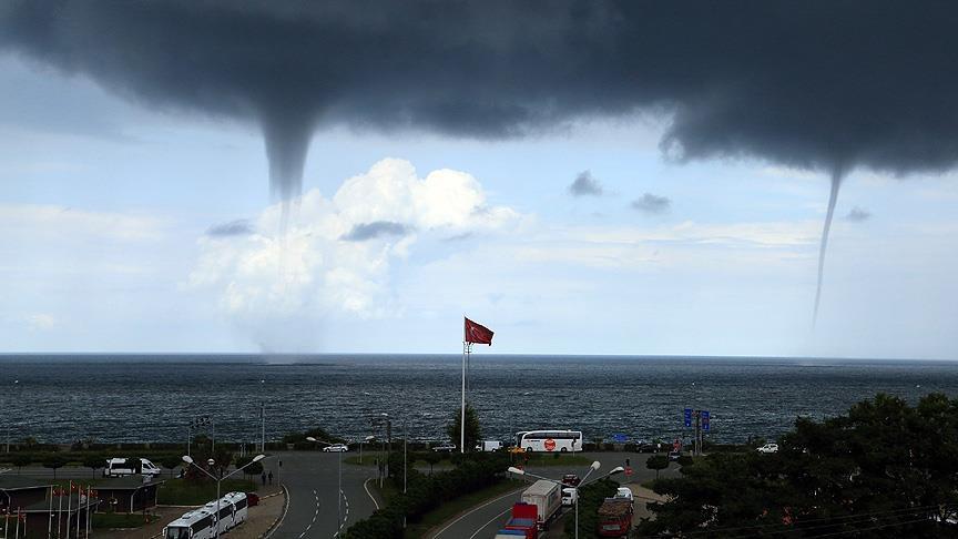 Artvin'de iki hortum