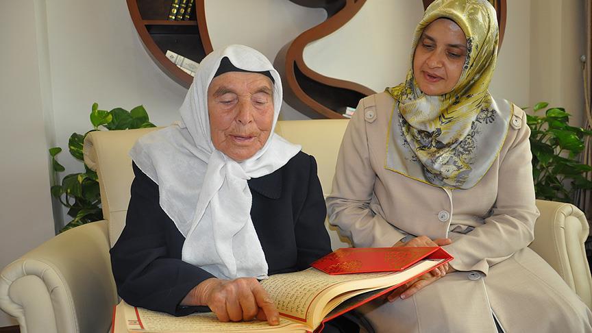 83 yaşında Kur'an okumayı öğrendi 