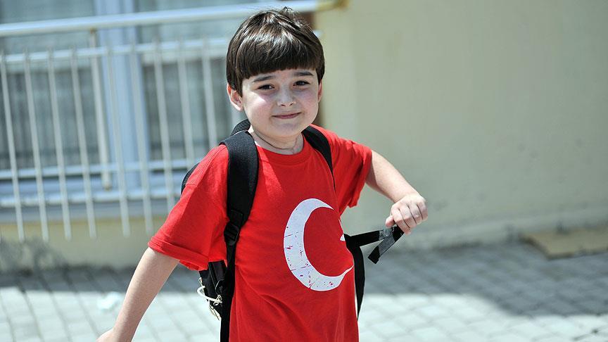 8 yaşına kadar 70 ameliyat geçirdi