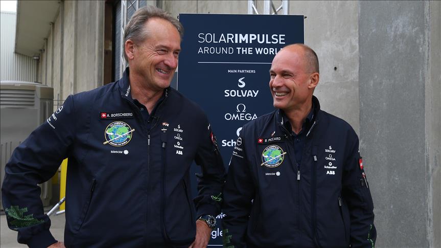 Solar plane pilots promote clean energy in NY