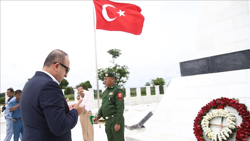 Turkish FM visits Ottoman soldier cemetery in Myanmar