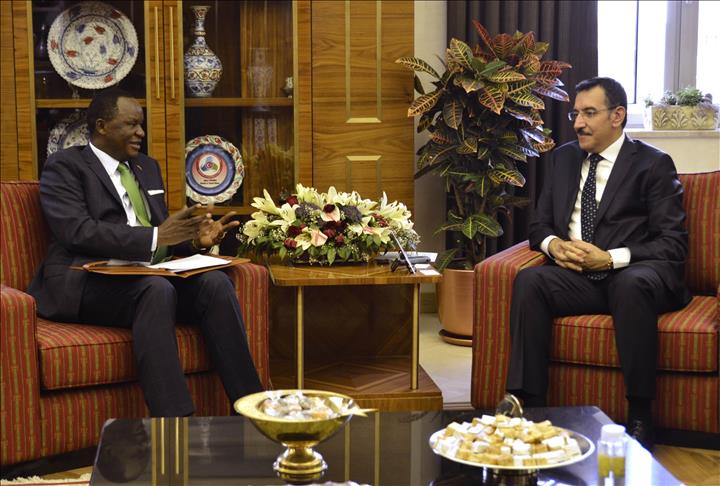 "Vingt-quatre fonds d'investissement turcs travaillent au Kenya" (ministre turc)