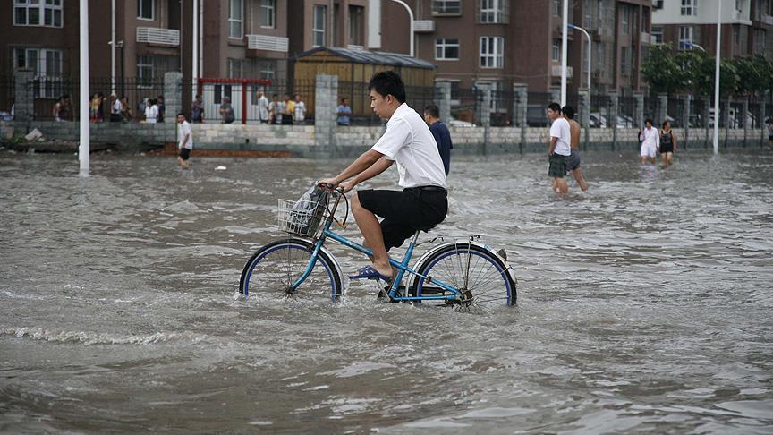 Наводнения и оползни в Китае стали причиной смерти 10 человек