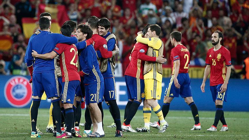 EURO 2016'da İspanya D Grubu'ndaki liderliği sürdürüyor