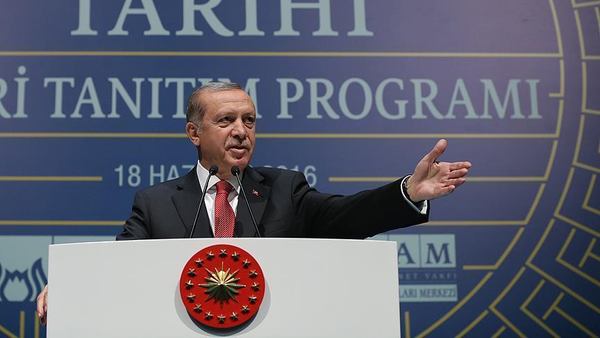 Erdogan backs Ottoman replica in Istanbul's Gezi Park 
