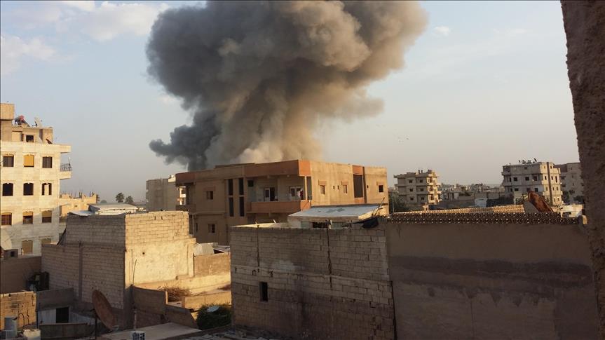 Regime airstrikes kill 10 in Syria's Raqqa