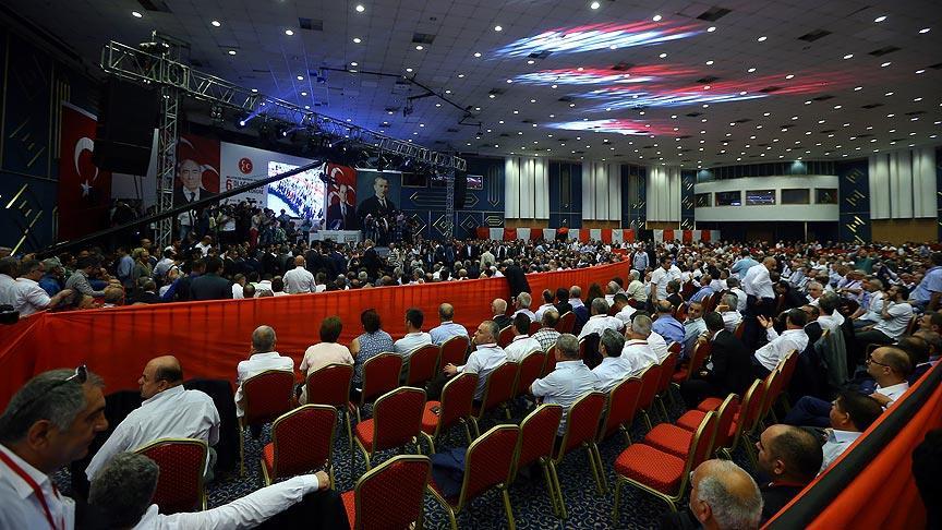MHP'de Çağrı Heyeti'nin topladığı olağanüstü kongrede salt çoğunluğa ulaşıldı