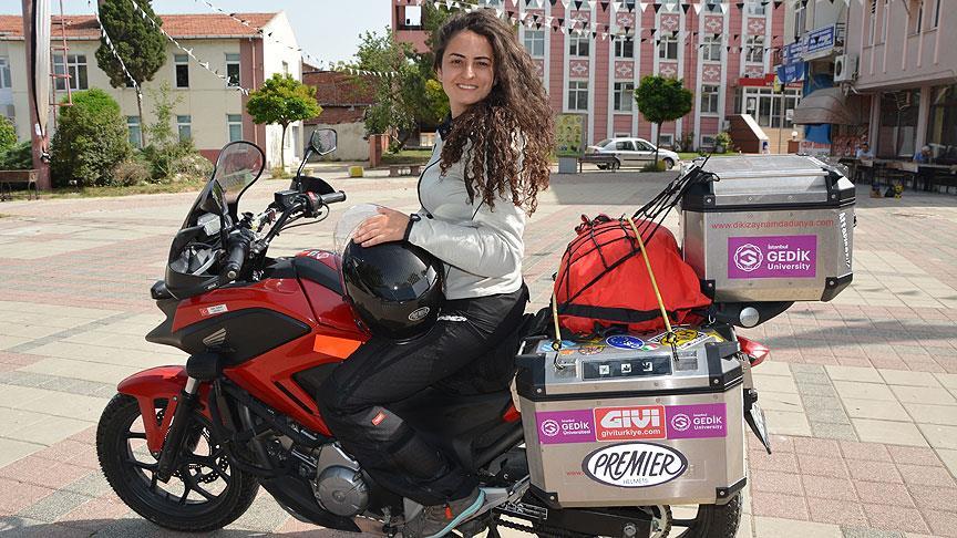 Kadın akademisyen motosikletiyle Afrika turuna çıktı