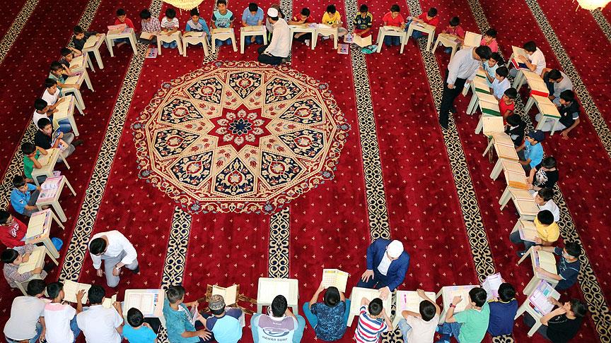 Camiler yaz Kur'an kurslarına hazır