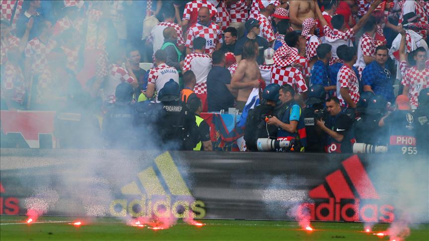 EURO 2016: Prefekt Saint Etiennea okrivio UEFA-u za nerede na utakmici Hrvatske i Češke