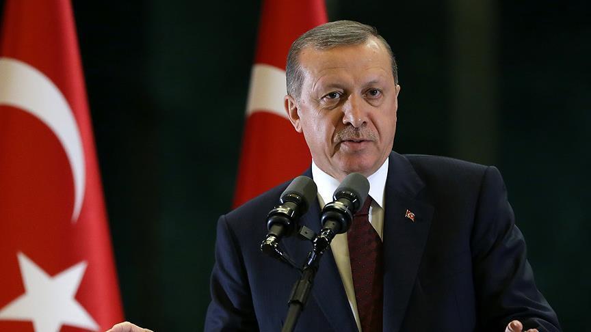Turkish leader seeks 'honorable' treatment for refugees