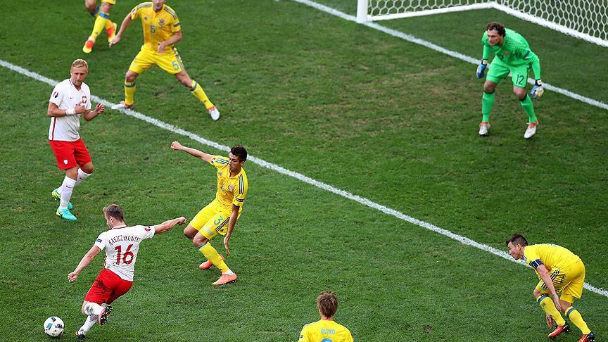 Euro 2016: Poland beats Ukraine, finishes group second