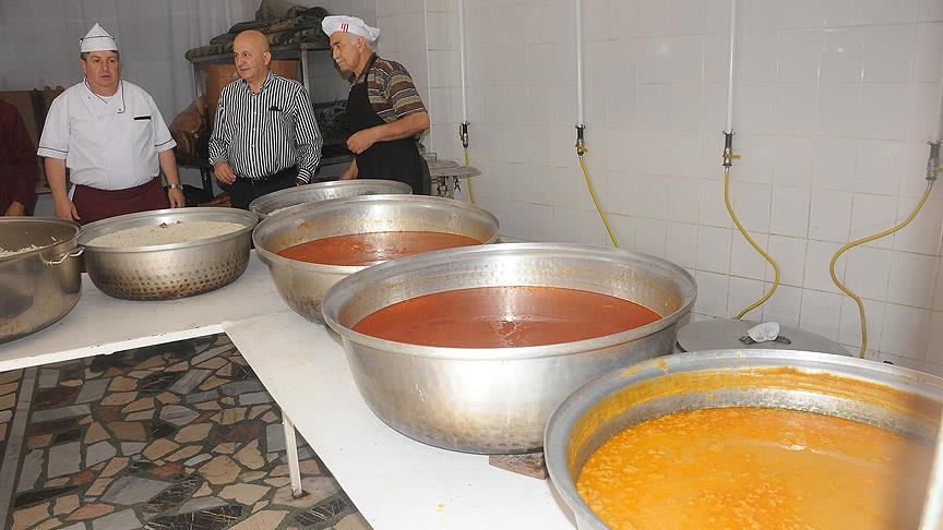 Vasiyeti üzerine 26 yıldır iftar yemeği dağıtılıyor