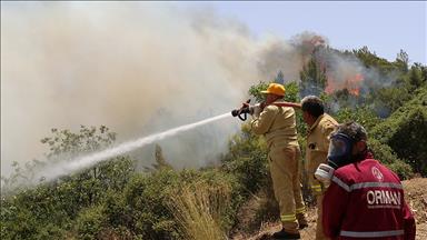 Antalya'daki orman yangınlarına müdahale ediliyor