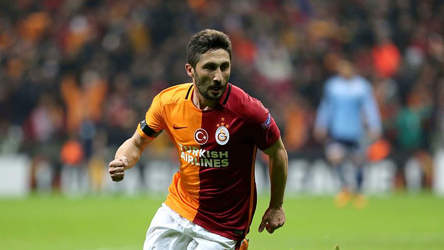 Galatasaraylı futbolcu Sarıoğlu'nun eşi hakkında suç duyurusu