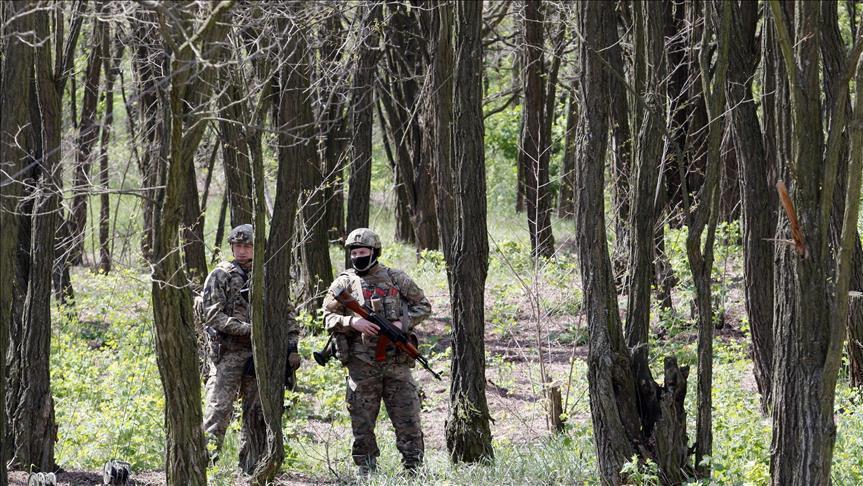 На востоке Украины за сутки погиб военный, шестеро ранены