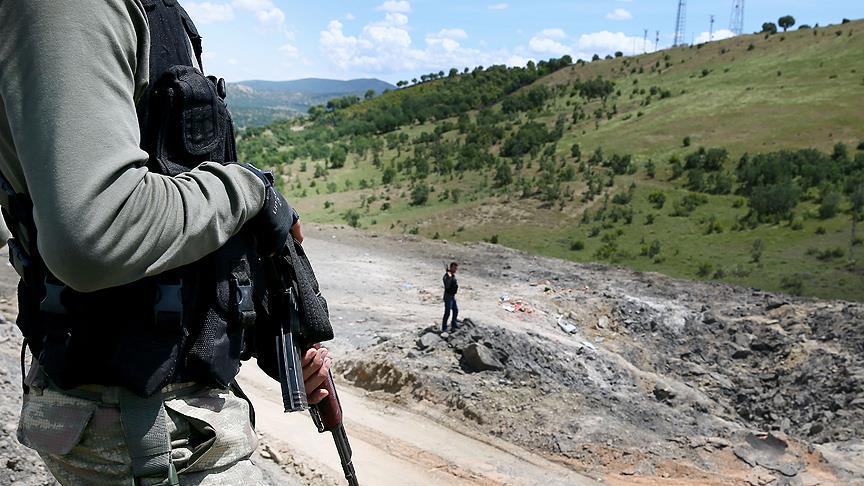 Karakola sızmaya çalışan teröristler etkisiz hale getirildi