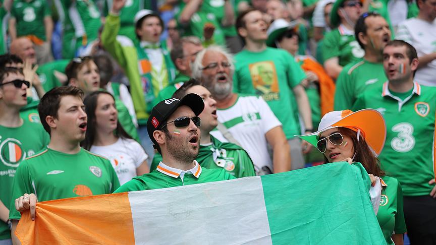 EURO 2016'da İrlanda taraftarına centilmenlik madalyası