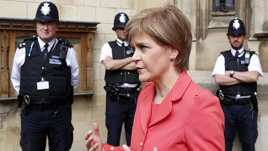 First Minister Sturgeon vows to keep Scotland in EU