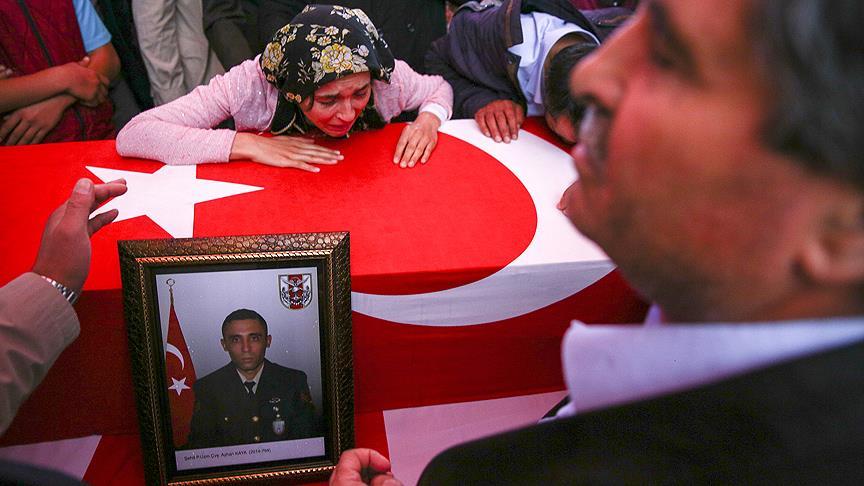 Şehit Uzman Çavuş Kaya son yolculuğuna uğurlandı